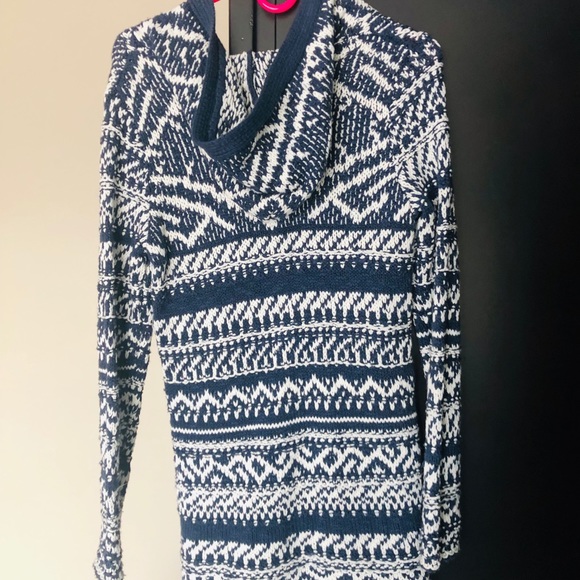 Lucky Brand Sweater - Picture 3 of 7